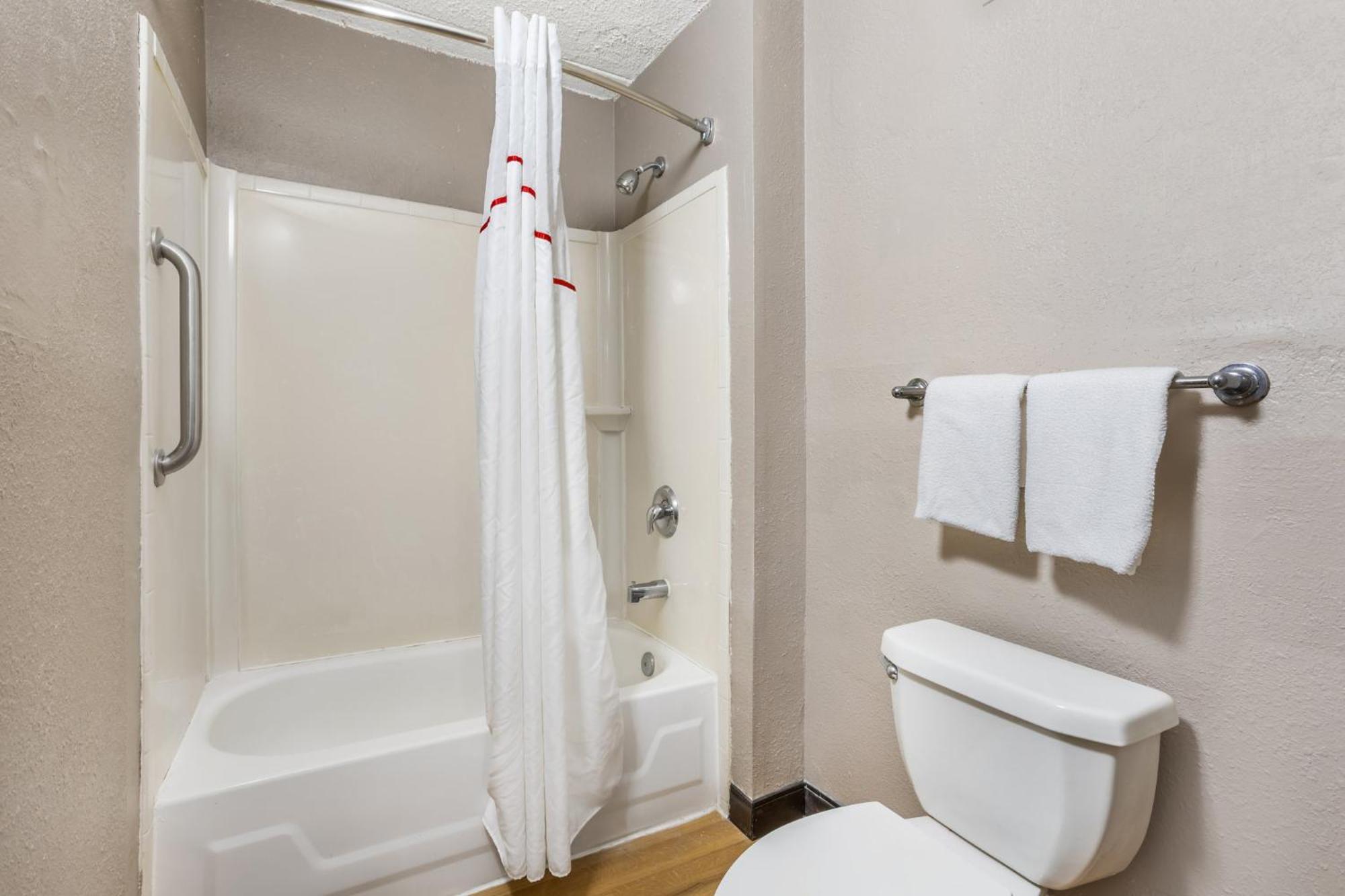 Red Roof Inn Tinton Falls-Jersey Shore Екстер'єр фото