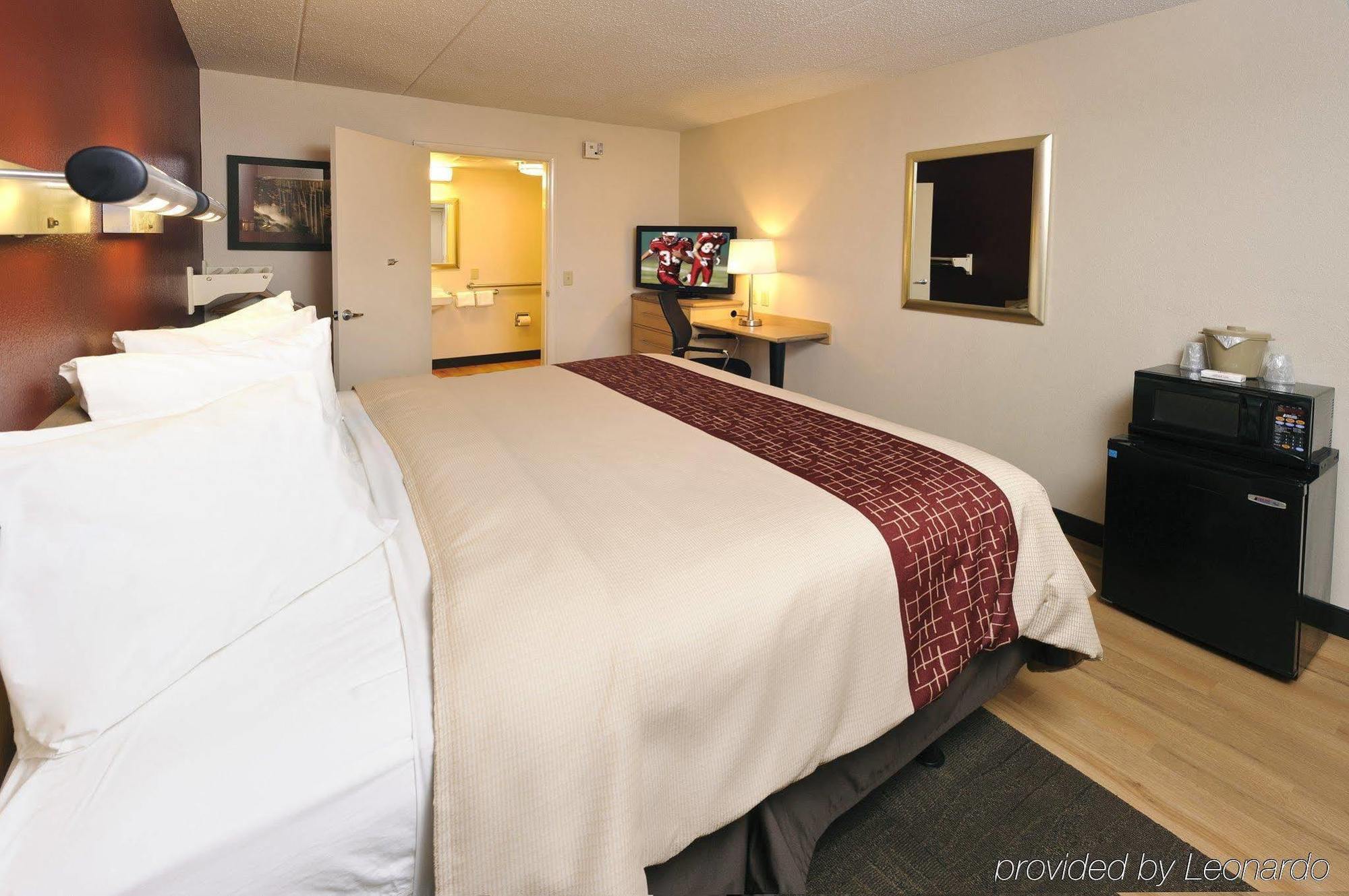 Red Roof Inn Tinton Falls-Jersey Shore Номер фото